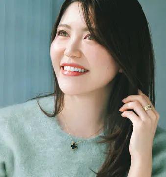遇见你的AlhambraAG真人平台奋斗中的女性(图1)