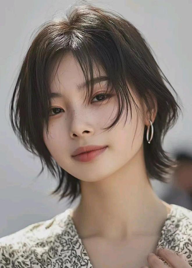 波短发“反杀”让你美到开挂AG真人网长发封印颜值？这(图4)